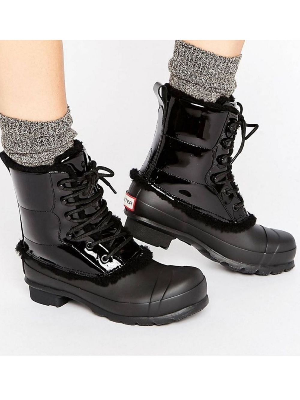 HUNTER Original Patent Leather Shearling Lined Lace Up Boot 7